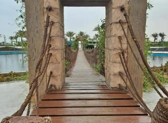 Mousa Coast Aquapark View With Garden-families Only Chalet