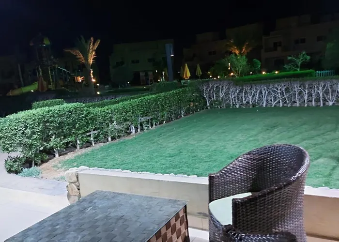 Mousa Coast Aquapark View With Garden-families Only